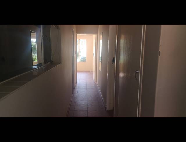 3 BEDROOM FLAT SOLD IN FLORAUNA